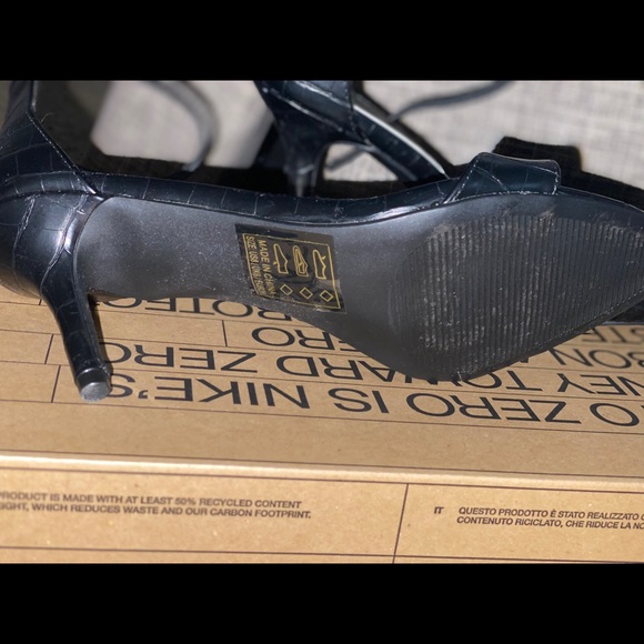 Free with any purchase - Picture 3 of 4